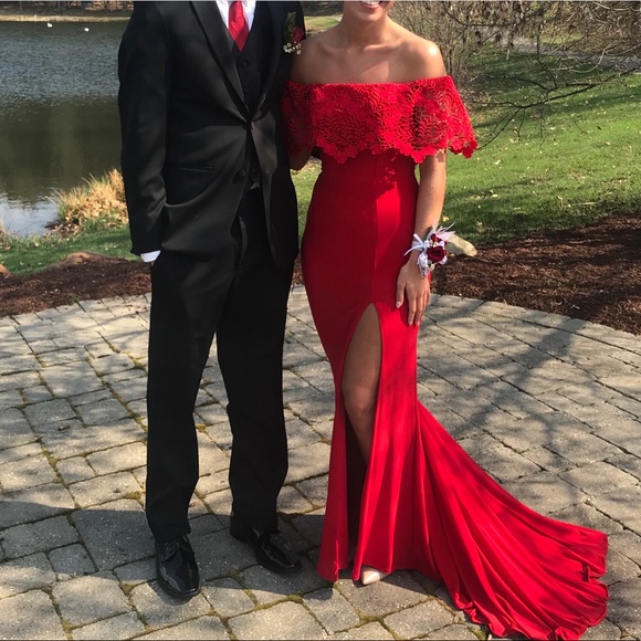 Faviana Dresses & Skirts - Faviana red lace off the shoulder prom dress!